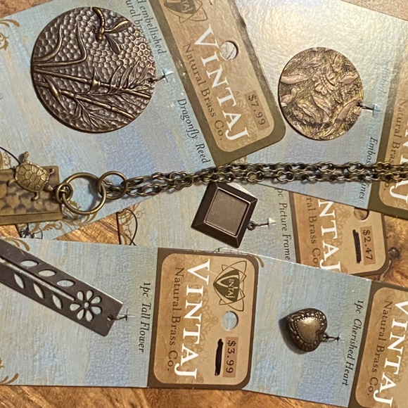 Vintaj Brass findings & necklace lot - Picture 7 of 16